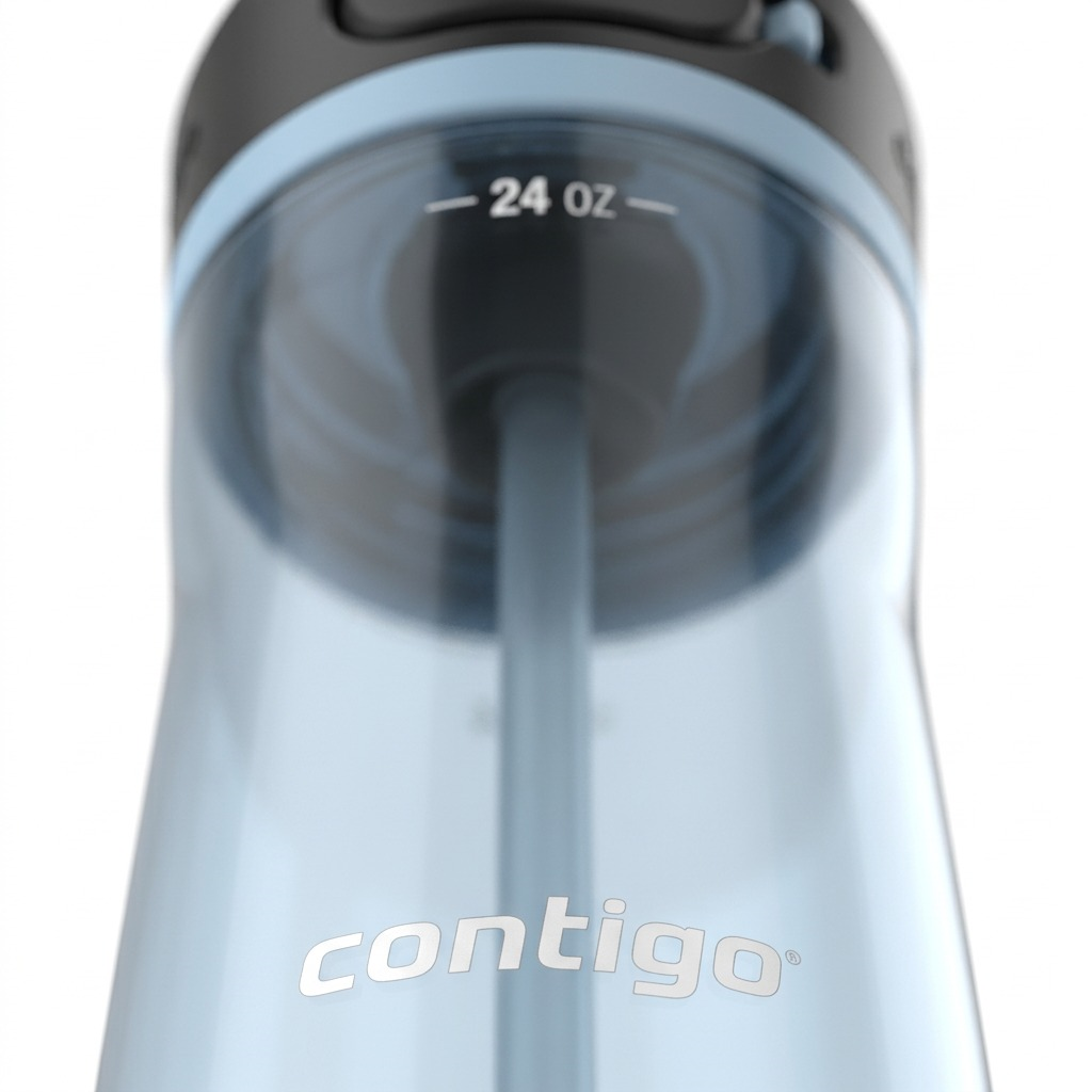 A macro photo of the translucent plastic, measuring mark, and "contigo" logo on the Cortland 2.0 flask.